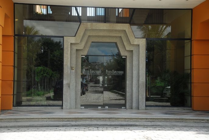 Imagen general del Hotel Peten Esplendido and Conference Center. Foto 2