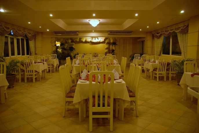 Imagen del bar/restaurante del Hotel Peten Esplendido and Conference Center. Foto 4