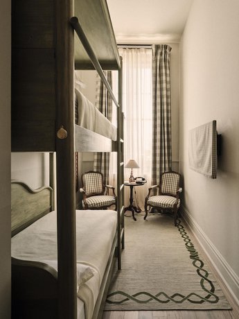 Imagen de la habitación del Hotel Peter And Paul. Foto 5