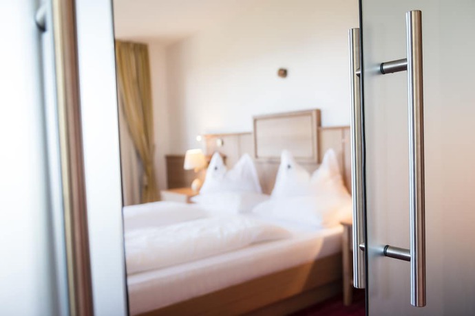 Imagen de la habitación del Hotel Peter, Petersberg - Monte San Pietro. Foto 19