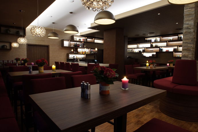 Imagen del bar/restaurante del Hotel Peterhof, Kempten. Foto 3