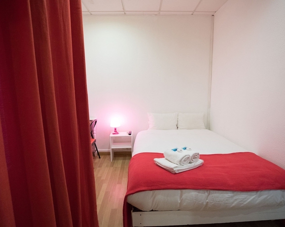 Imagen de la habitación del Hotel Peters Guesthouse - Al. Foto 9