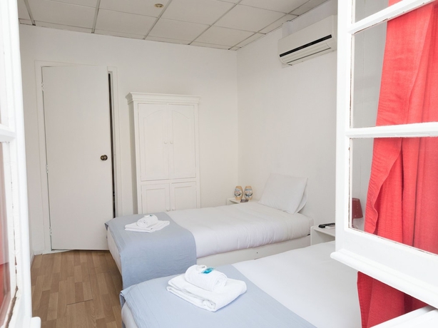 Imagen de la habitación del Hotel Peters Guesthouse - Al. Foto 11