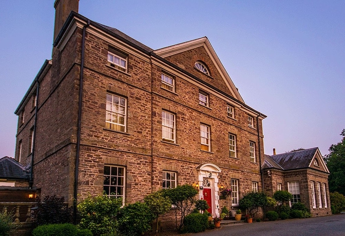 Imagen general del Hotel Peterstone Court. Foto 1