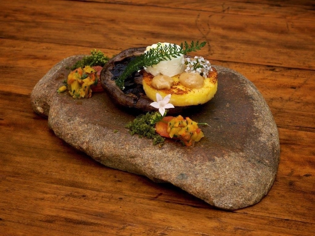 Imagen del bar/restaurante del Hotel Pethers Rainforest Retreat. Foto 5