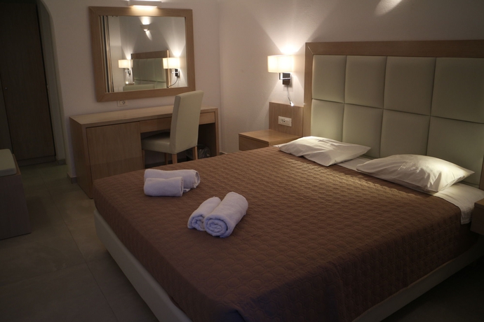 Imagen de la habitación del Hotel Petinaros. Foto 6