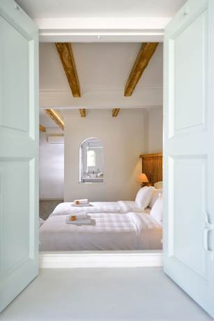 Imagen de la habitación del Hotel Petinos. Foto 12