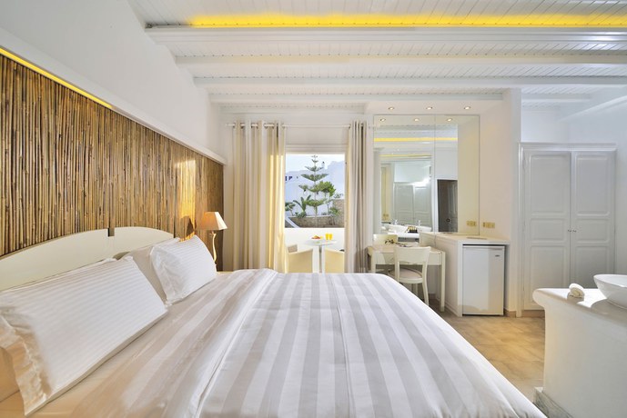 Imagen de la habitación del Hotel Petinos. Foto 13