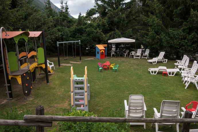 Imagen de los exteriores del Hotel Petit, Cogne. Foto 4