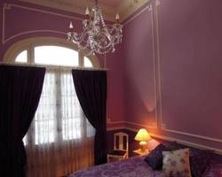 Imagen general del Hotel Petit El Vitraux. Foto 4