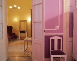 Imagen general del Hotel Petit El Vitraux. Foto 21