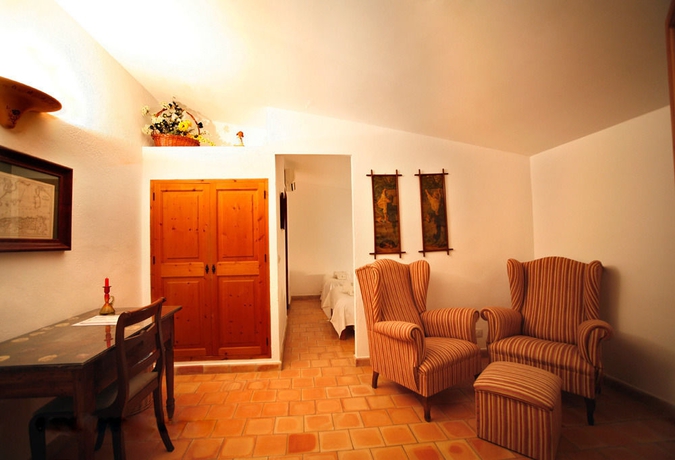 Imagen de los interiores del Hotel Petit Es Figueral. Foto 13