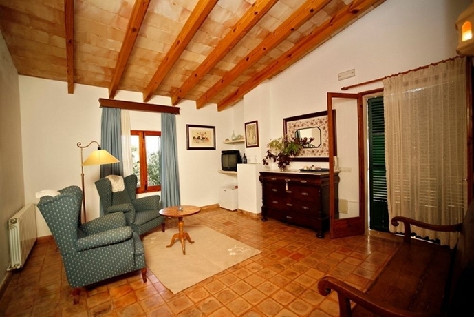 Imagen de los interiores del Hotel Petit Es Figueral. Foto 14