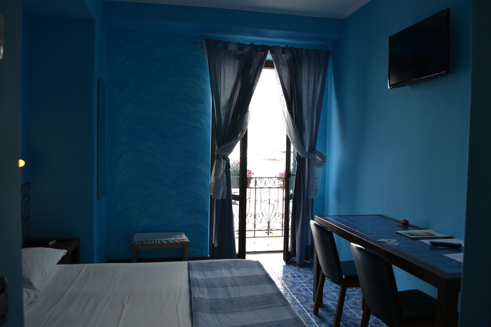 Imagen de la habitación del Hotel Petit. Foto 3