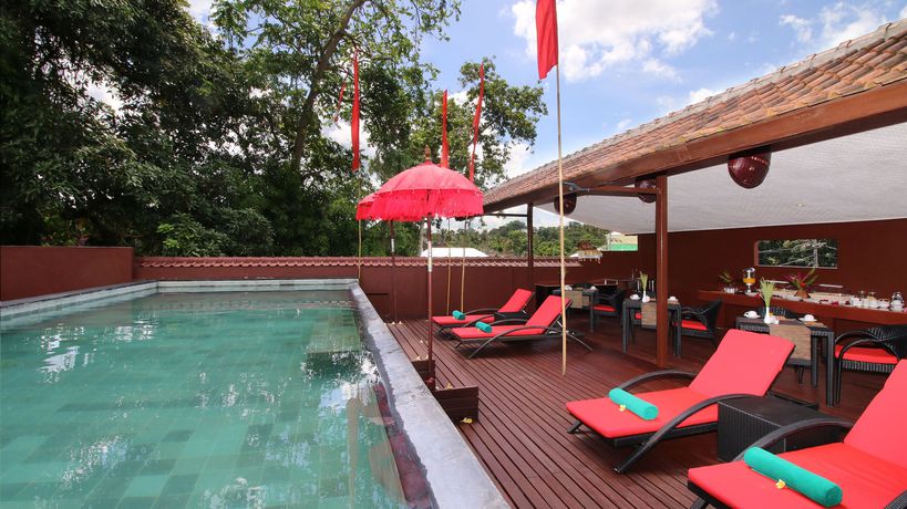 Imagen de la piscina del Hotel Petit Hotel Bali. Foto 18