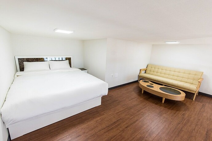 Imagen de la habitación del Hotel Petit Jeju Victor. Foto 22