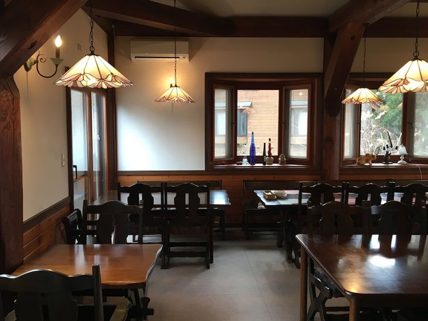 Imagen del bar/restaurante del Hotel Petit Kazekozou. Foto 5