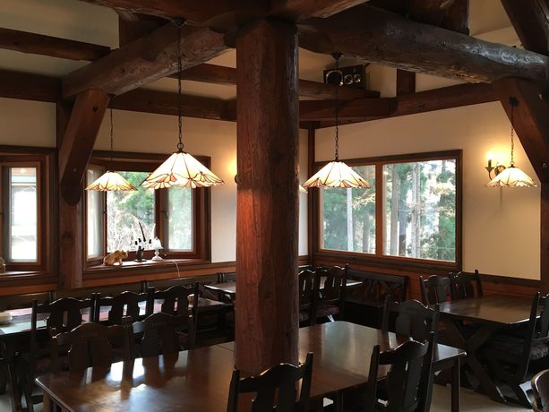 Imagen del bar/restaurante del Hotel Petit Kazekozou. Foto 8