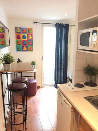 Imagen de la habitación del Hotel Petit Louvre. Foto 7