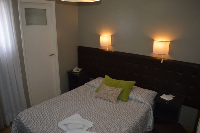 Imagen de la habitación del Hotel Petit, MENDOZA. Foto 12