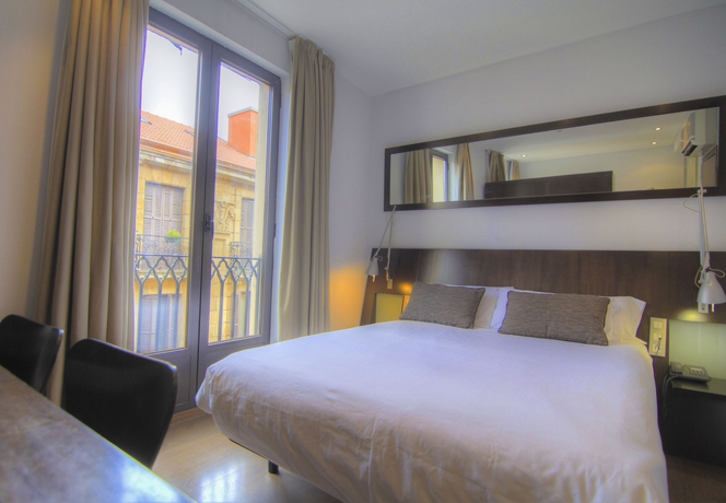 Imagen de la habitación del Hotel Petit Palace Arana. Foto 9
