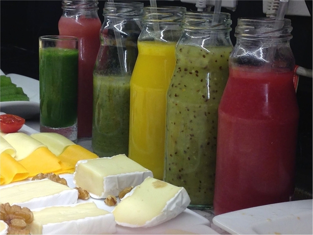 Imagen del bar/restaurante del Hotel Petit Palace Arturo Soria. Foto 8