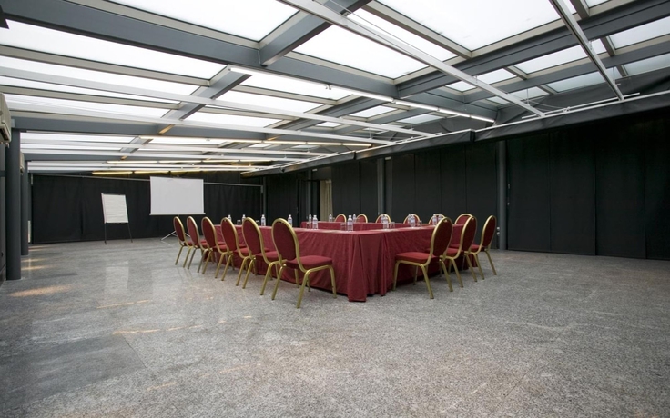 Imagen de los interiores del Hotel Petit Palace Arturo Soria. Foto 15