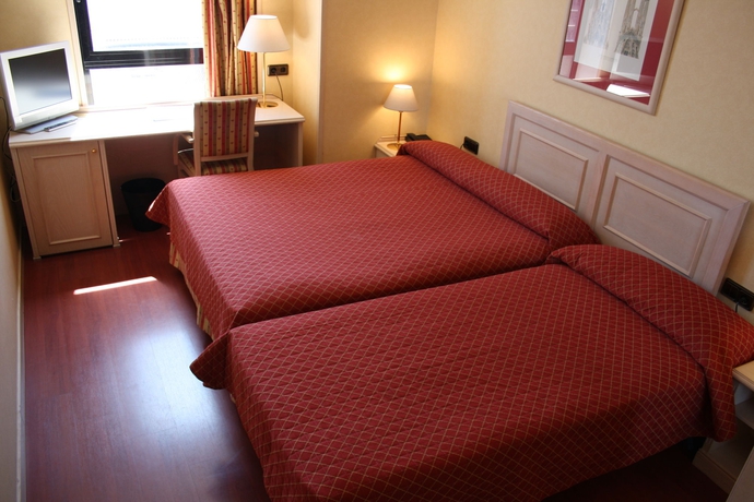 Imagen de la habitación del Hotel Petit Palace Aston. Foto 3
