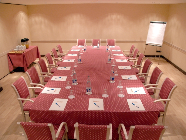 Imagen de los interiores del Hotel Petit Palace Aston. Foto 15
