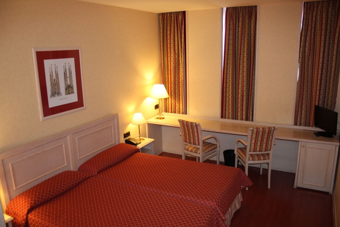 Imagen de la habitación del Hotel Petit Palace Aston. Foto 7