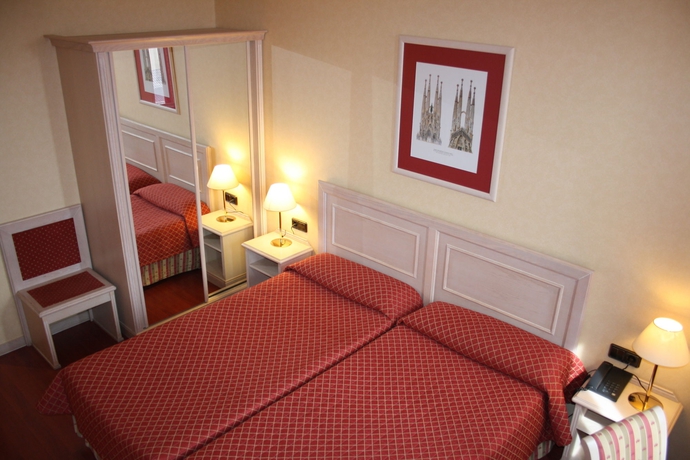 Imagen de la habitación del Hotel Petit Palace Aston. Foto 8