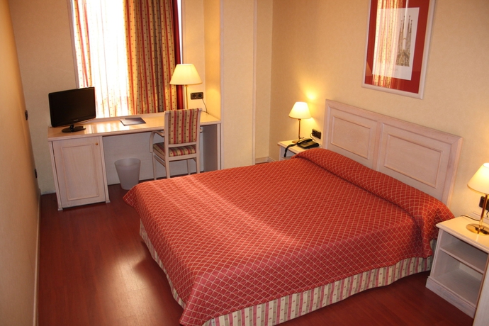 Imagen de la habitación del Hotel Petit Palace Aston. Foto 10
