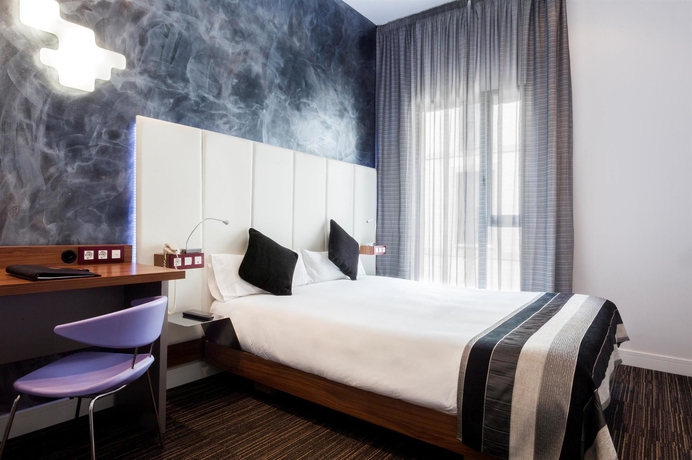 Imagen de la habitación del Hotel Petit Palace Boquería Garden. Foto 2