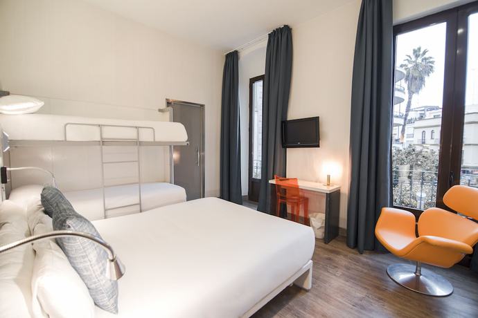 Imagen de la habitación del Hotel Petit Palace Canalejas. Foto 3