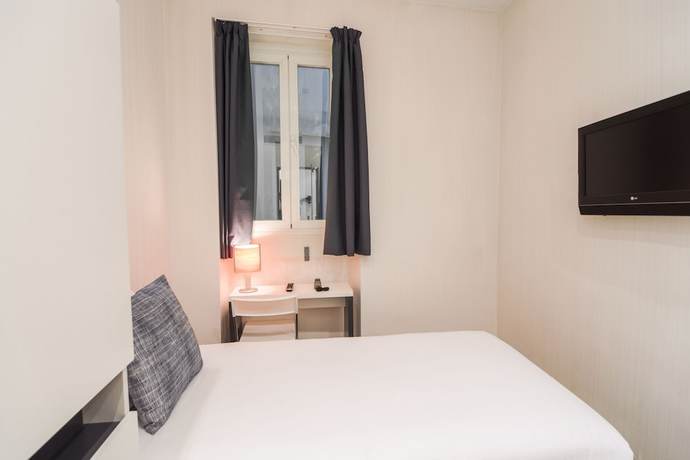 Imagen de la habitación del Hotel Petit Palace Canalejas. Foto 6