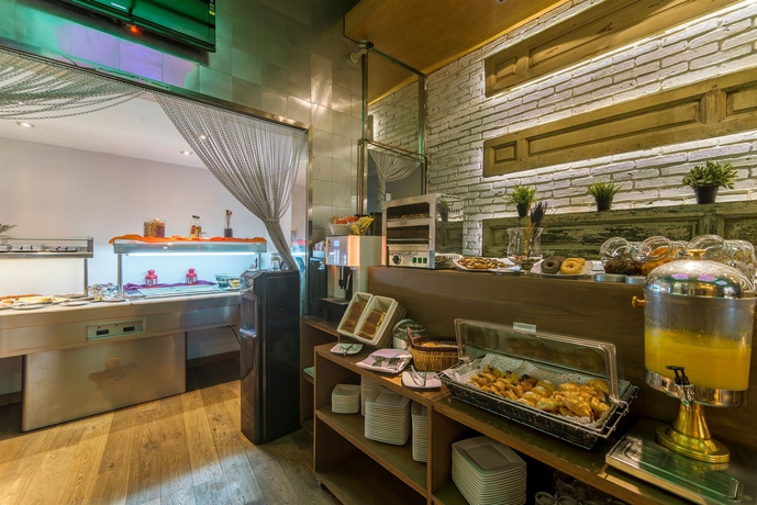 Imagen del bar/restaurante del Hotel Petit Palace Chueca. Foto 6