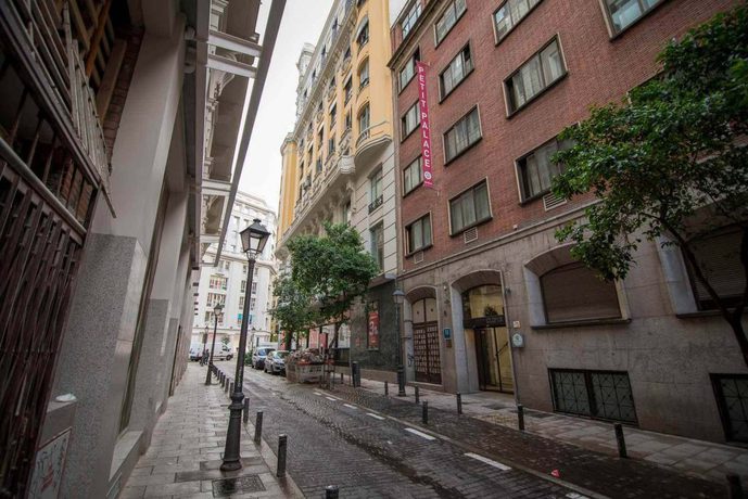 Imagen de los exteriores del Hotel Petit Palace Cliper. Foto 12