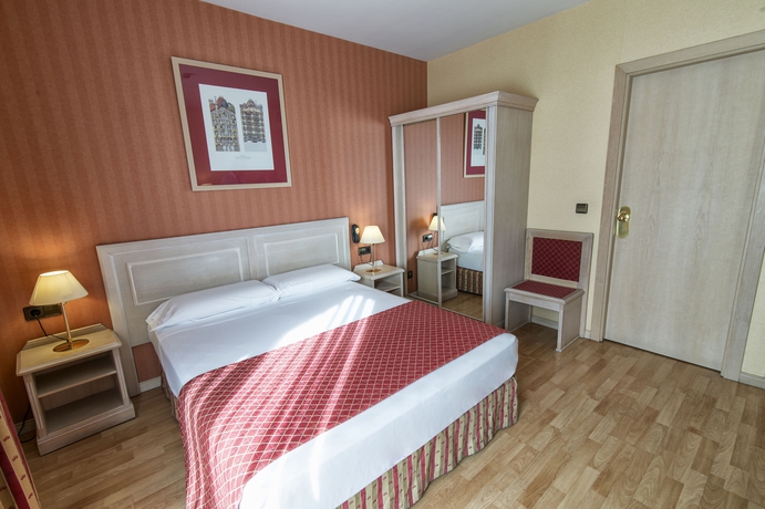 Imagen de la habitación del Hotel Petit Palace Eixample. Foto 2