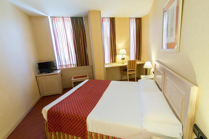 Imagen general del Hotel Petit Palace Junior. Foto 9