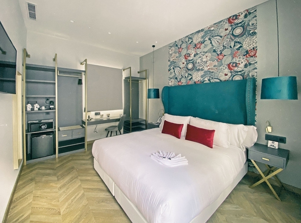Imagen de la habitación del Hotel Petit Palace La Campana. Foto 4