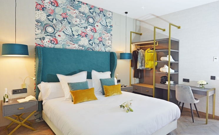 Imagen de la habitación del Hotel Petit Palace La Campana. Foto 7
