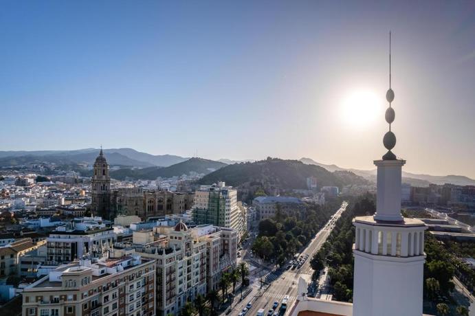 Imagen de los exteriores del Hotel Petit Palace La Equitativa. Foto 10