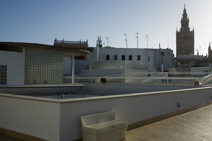 Imagen general del Hotel Petit Palace Marques Santa Ana. Foto 1