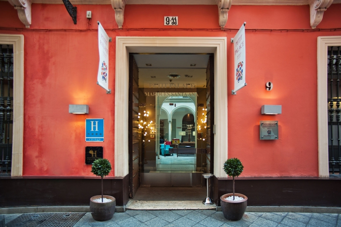 Imagen general del Hotel Petit Palace Marques Santa Ana. Foto 4