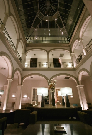 Imagen de los interiores del Hotel Petit Palace Marques Santa Ana. Foto 15