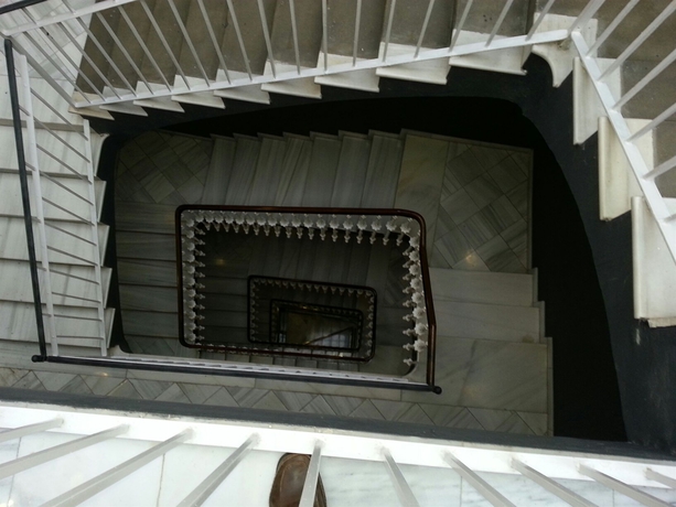 Imagen de los interiores del Hotel Petit Palace Plaza De La Reina. Foto 13