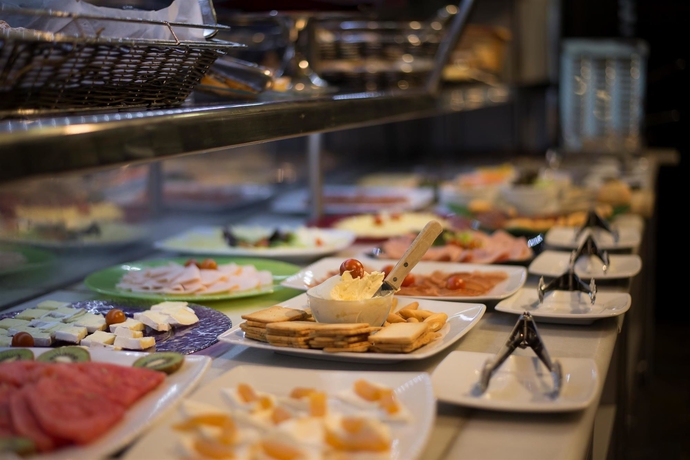 Imagen del bar/restaurante del Hotel Petit Palace Plaza España. Foto 3