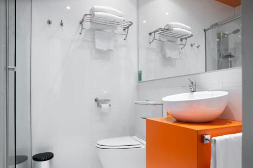 Imagen de la habitación del Hotel Petit Palace Plaza M&aacute;laga. Foto 14