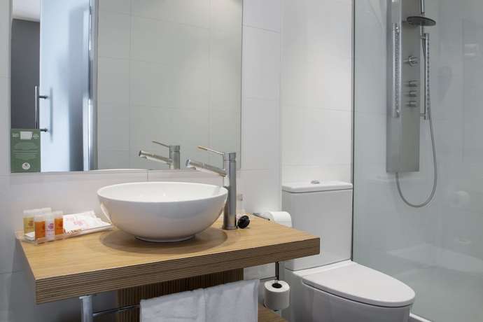 Imagen de la habitación del Hotel Petit Palace Plaza del Carmen. Foto 11