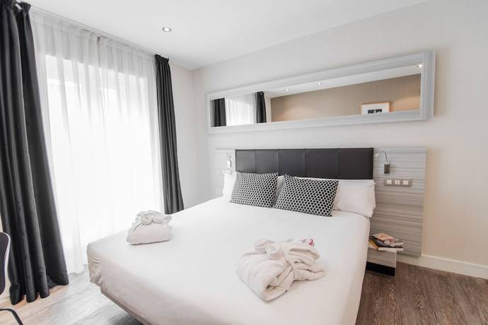 Imagen de la habitación del Hotel Petit Palace Puerta del Sol. Foto 10